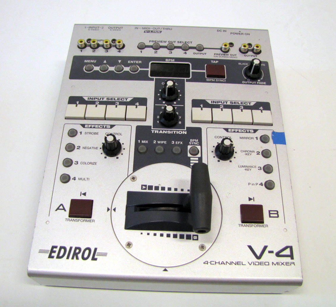 Roland Edirol V4 130 EUR GebrauchteVeranstaltungstechnik.de Der